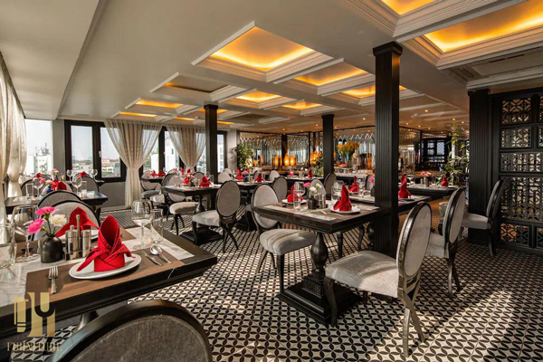 thi-cong-noi-that-nha-hang-khach-san-acoustic-39-tho-nhuom-1